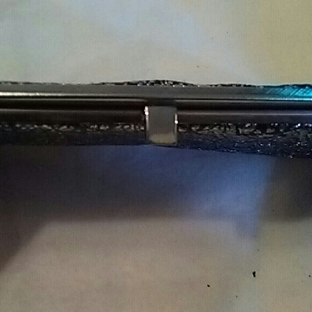 Purse - Picture 3 of 4